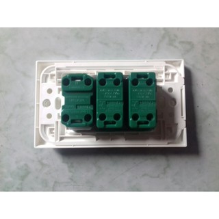 Mặt 3 ổ cấm Panasonic WEV 1081SW