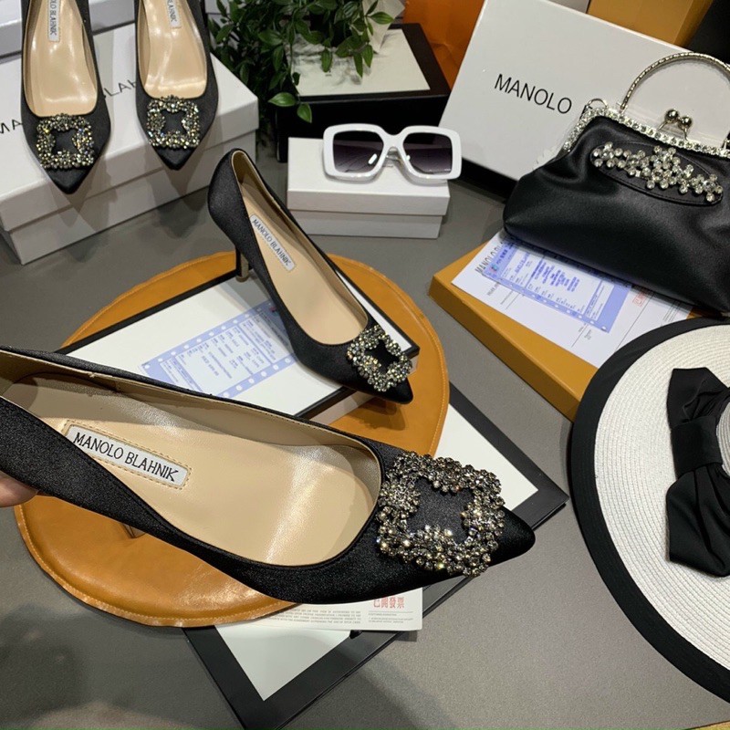 Giày Manolo đá lụa