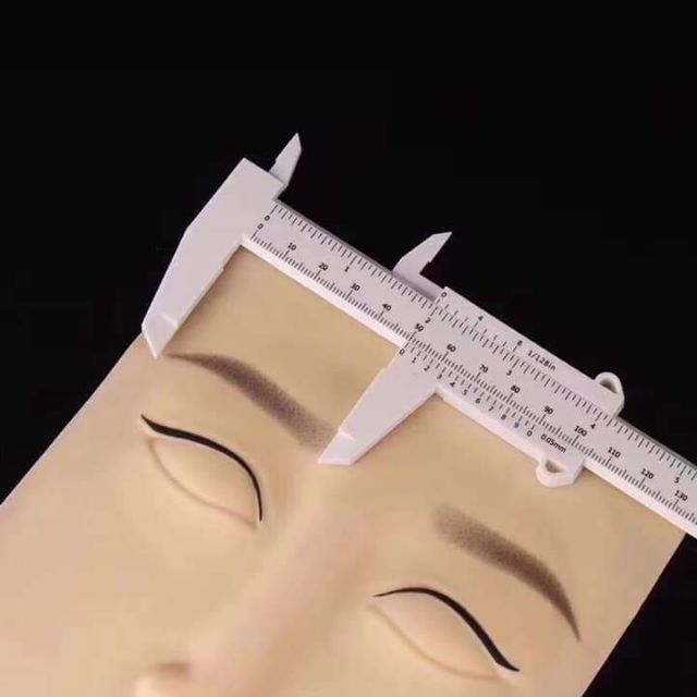 Thước kẹp nhựa