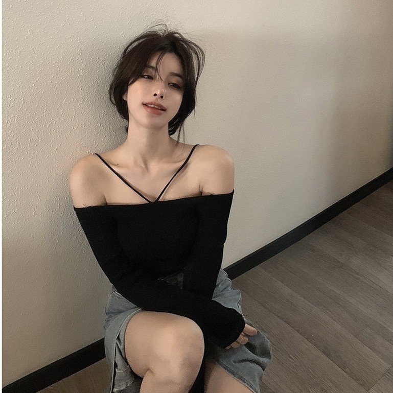 Áo dệt kim hở một bên vai dáng ôm phong cách Hàn Quốc