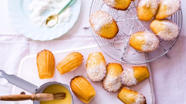 Khuôn nướng chống dính 6 ô sò dài (madeleine)
