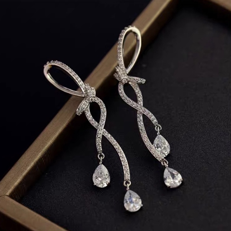 Khuyên Tai Dáng Dài Đính Đá Zircon Sang Trọng Cho Nữ