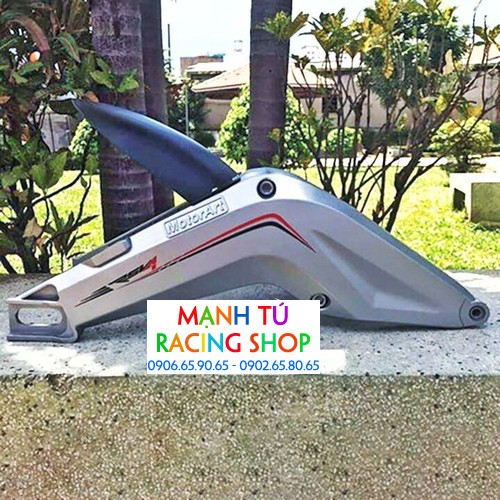 Gắp gắn exciter 150 kiểu aprilia RSV4 bánh lớn Kiểu MOTO