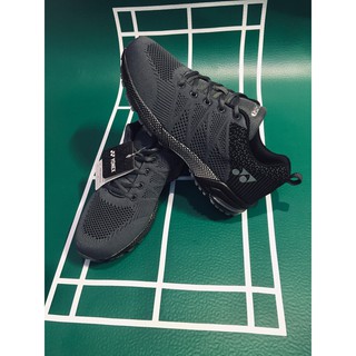 Giày Chạy Bộ Yonex ROCKY 7001