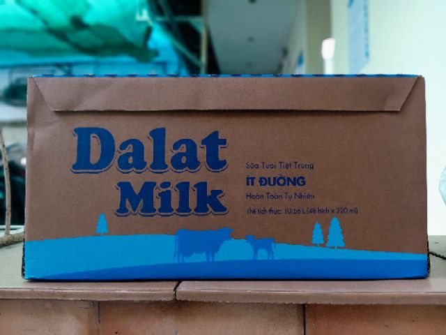 Sữa ít đường của Đà Lạt milk 220ml