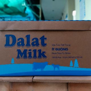 Sữa ít đường của Đà Lạt milk 220ml
