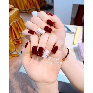 sơn gel móng tay màu đỏ đô , đỏ mận