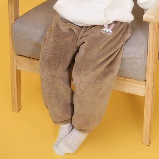 Quần lông mềm mịn cho bé
