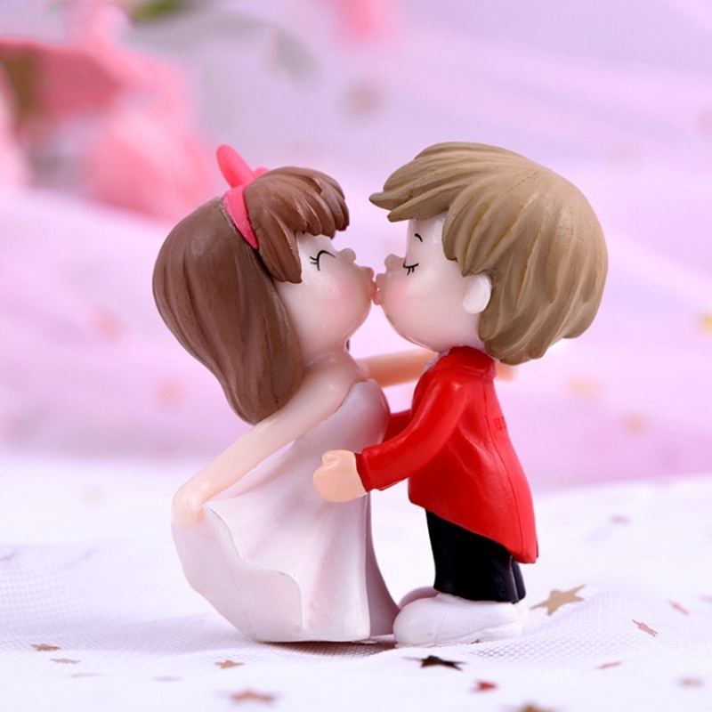 Set 2 Mô Hình Cặp Đôi Marry Kissing Trang Trí Sân Vườn
