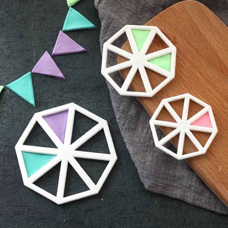 Set khuôn cắt fondant/đất sét hình tam giác/lá cờ
