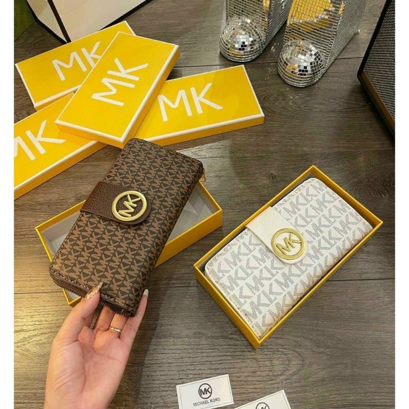 Ví dài cầm tay MK nhiều ngăn 2 màu dành cho nữ