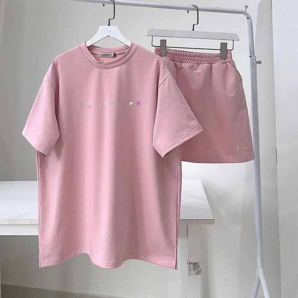 Set Váy Nữ CASTA Chất Liệu Da Cá Set Đồ Nữ Đi Chơi Gồm Áo Phông Nữ Form Rộng Kèm Chân Váy Chữ A 8126 và Áo ARROW 10029