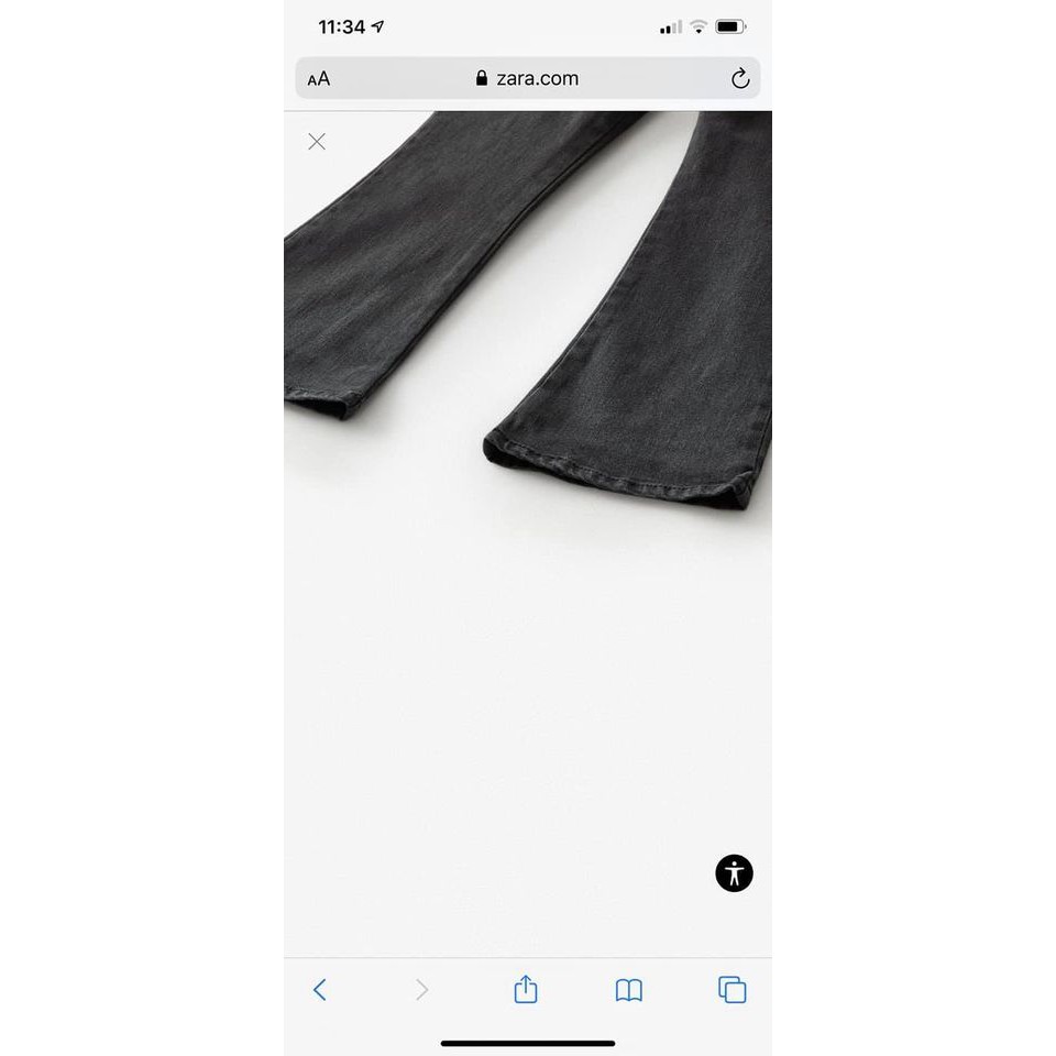 Yếm bò dư xịn Zara màu đen cho bé gái dòng đại, chất bò mềm mặc rất thích. Mẫu mới nhất 2021 .Gía 290k