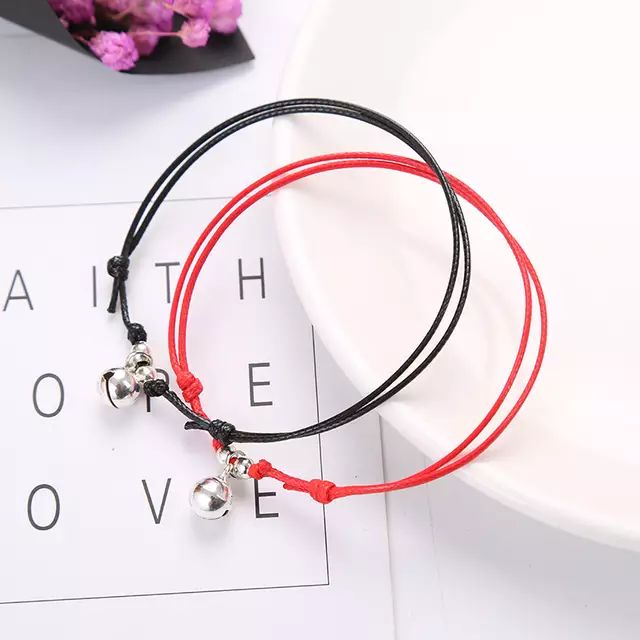 Vòng đôi chỉ đỏ may mắn dạng chuông