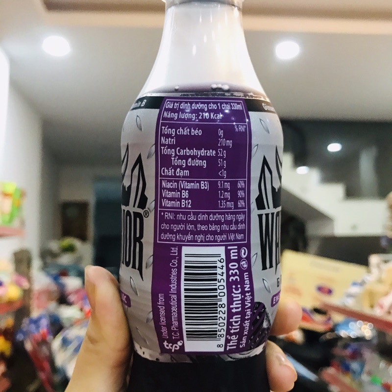 Nước ngọt WARRIOR hương nho chai 330ml