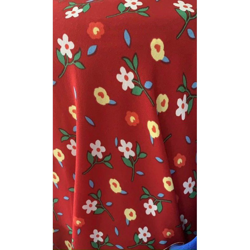 Đầm hoa nhí cắt ngực