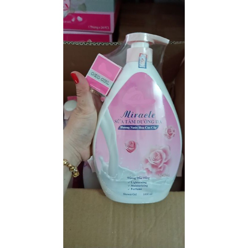 Sữa tắm nước hoa 1000ml tặng kèm nước hoa 5ml