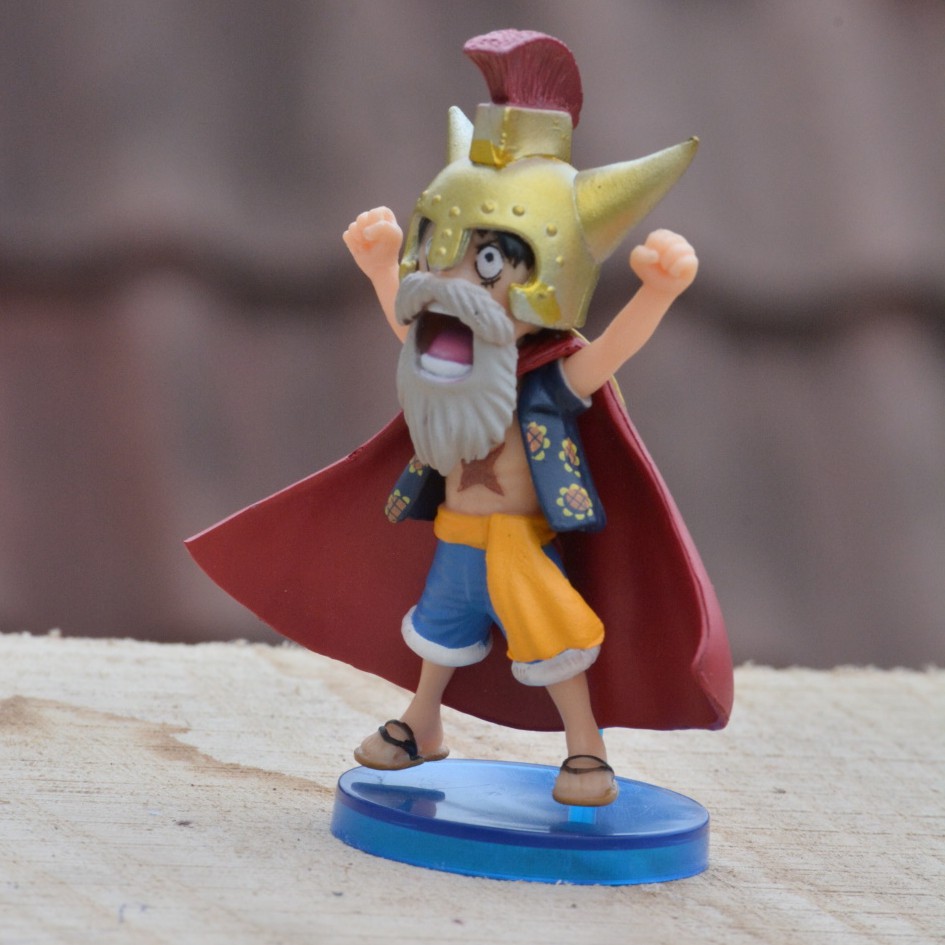 Mô hình nhân vật One piece luffy d monkey đội mũ giáp cao 9CM P01