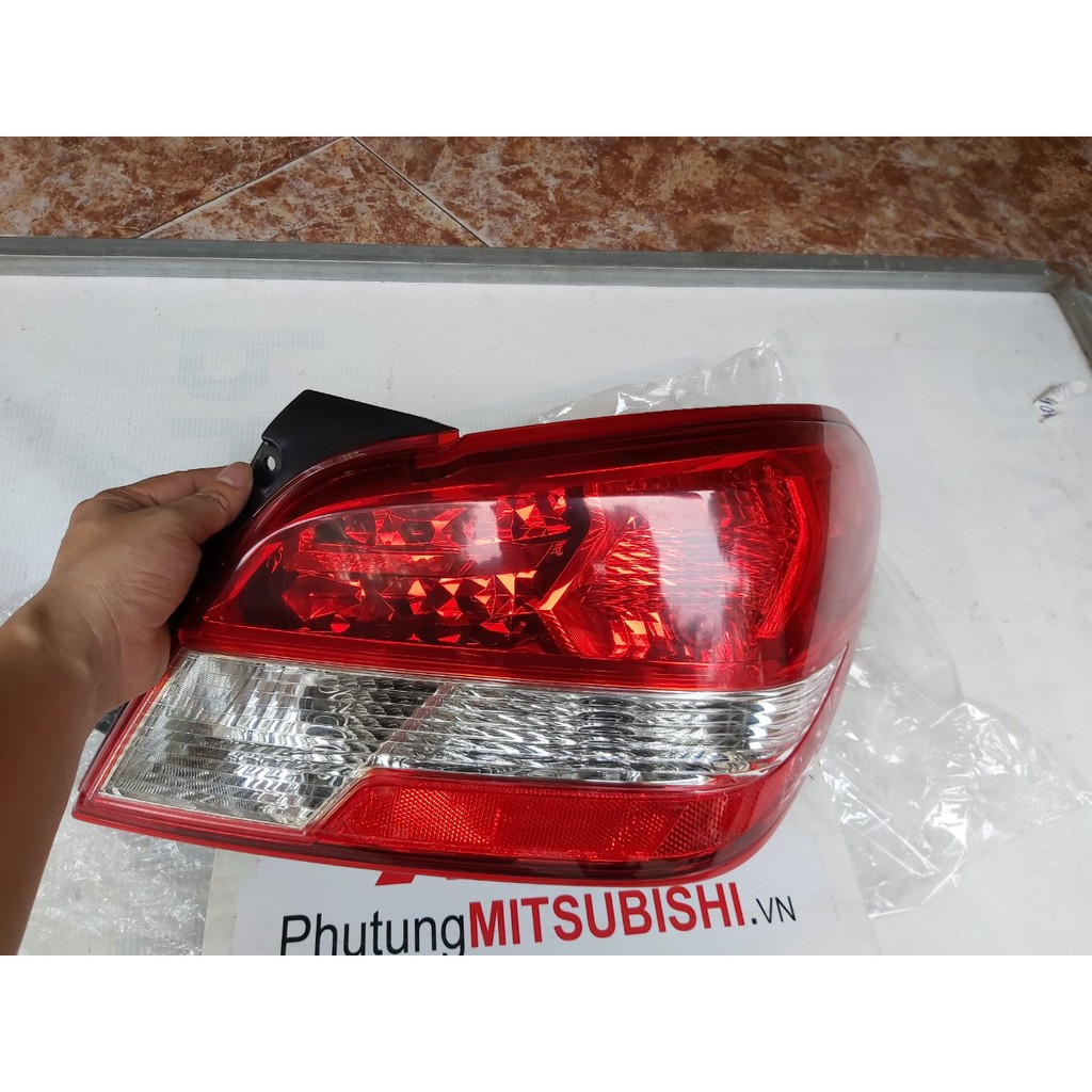 Đèn hậu xe Mitsubishi Attrage 2020 bản halogen