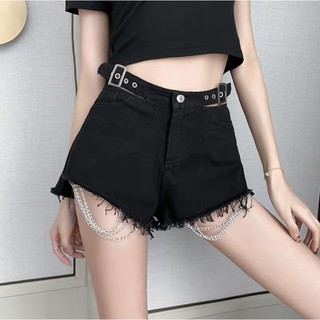 Quần shorts dây xích lưng cao