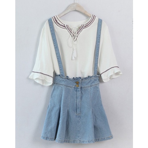 Chân váy jeans kèm dây quai đeo