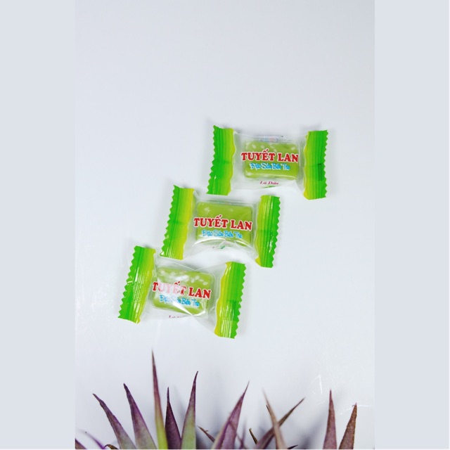 Kẹo dừa Tuyết Lan lá dứa