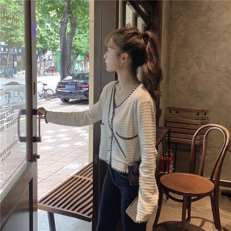 Áo cardigan dệt kim dài tay cổ chữ V cài nút thanh lịch phong cách Hàn Quốc cho nữ | BigBuy360 - bigbuy360.vn