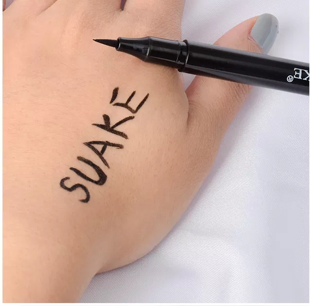 [SUAKE] Bút kẻ mắt SUAKE KHÔNG LEM KHÔNG TRÔI 24h | BigBuy360 - bigbuy360.vn