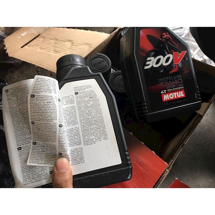 Nhớt Motul 300v tem 3 lớp chính hãng pháp " kèm lọc nhớt "