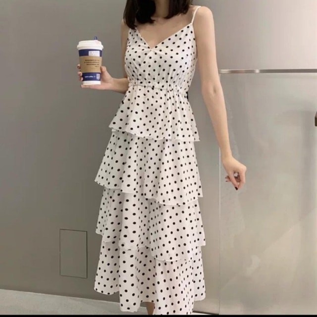 Váy 2 dây chấm bi