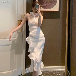 Đầm Cổ Yếm Phối Bèo Kiêu Sa Cho Nữ 2021