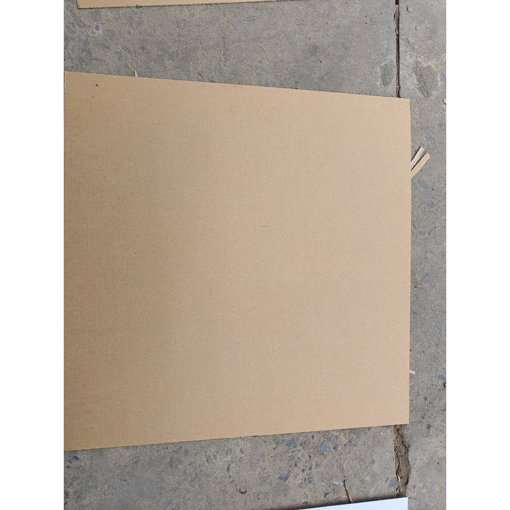 Giấy tấm carton [3 lớp], GT.50x50,  số lượng: 45 tấm_ Sóng E, màu trắng hoặc nâu theo từng đợt nguyên liệu, độ dày 1-2mm