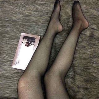 Tất lưới.....