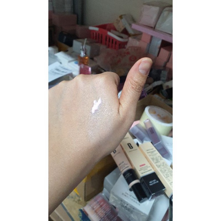 Hill SELF - Kem lót mịn nhẹ che khuyết điểm kiềm dầu Nourishment Snow | BigBuy360 - bigbuy360.vn