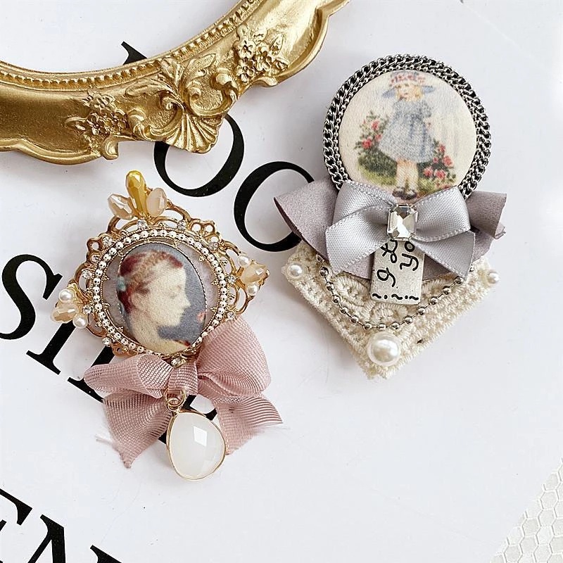 Ghim Cài Áo Hình Chuỗi Xích Đính Đá Sang Trọng