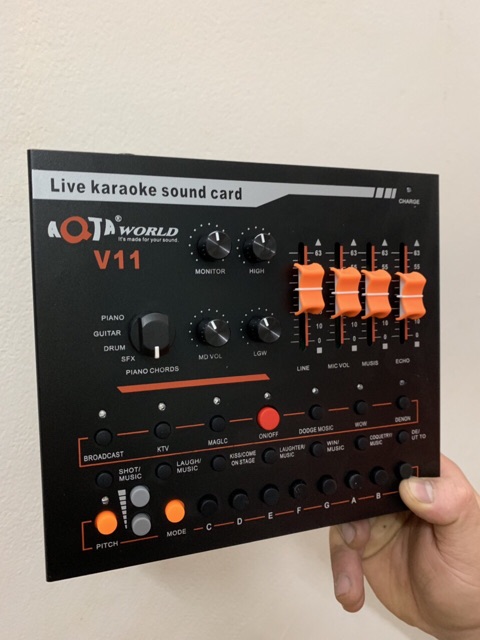 Combo soundcard V11, mic livestream At-100, chân kẹp và màng lọc âm- đầy đủ phụ kiện bảo hành 6 tháng đổi mới
