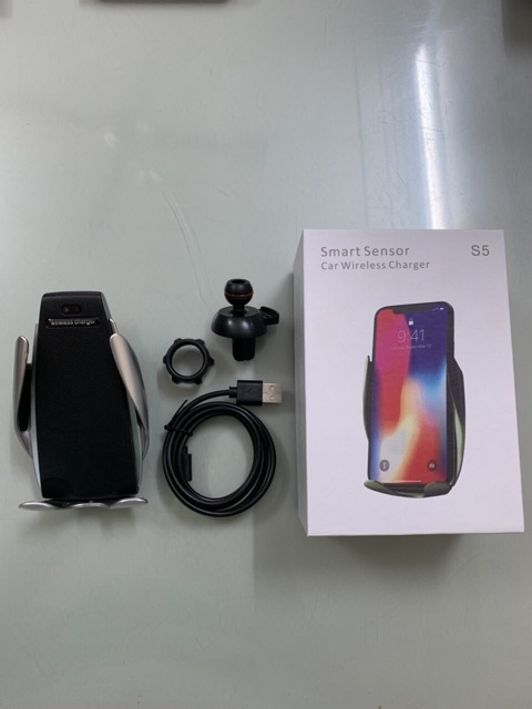 Kẹp điện thoại trên oto kiêm đế sạc không dây S5 | BigBuy360 - bigbuy360.vn