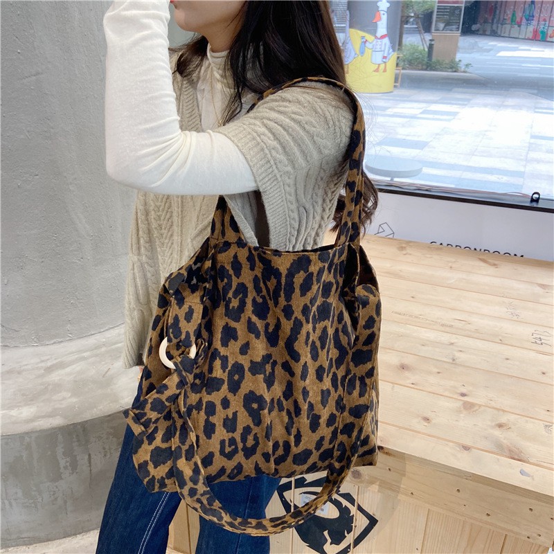 [Mã FAMAYWA2 giảm 10K đơn từ 50K] (Freeship từ 50k)MODI- TÚI TOTE HỌA TIẾT DA BEO ĐEO CHÉO