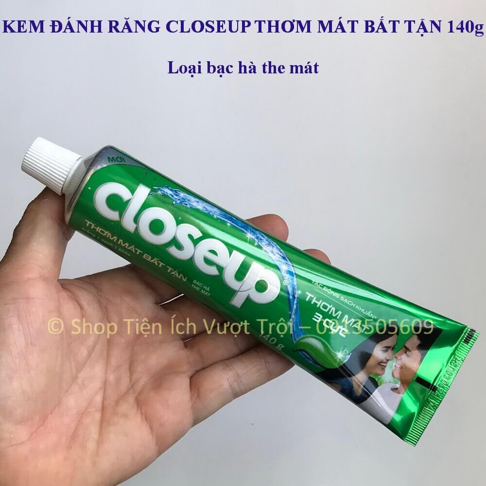 Kem đánh răng Closeup thơm mát 3 cực, làm sạch cả những răng trong cùng, sạch khuẩn, hơi thở thơm mát-Tiện Ích Vượt Trội