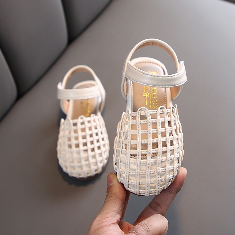 Mới Giày Sandal Đan Lát Đục Lỗ Thời Trang Hàn Quốc Cho Bé Gái