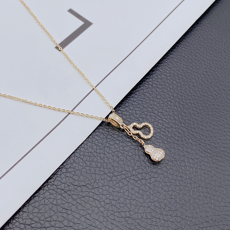 The cross-body necklace with a micro-diamond gourd pendant shows the temperament and catches the eye, the Korean trend Joker exquisite personality jewelry