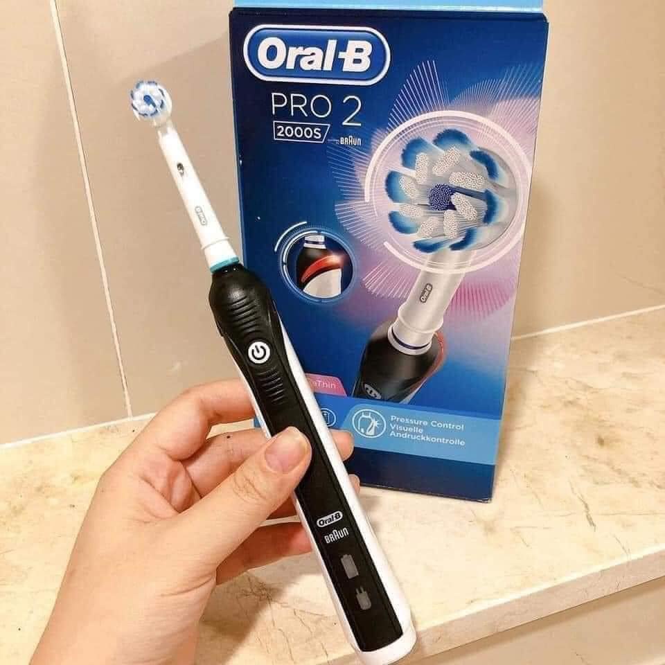 Bàn chải điện Oral-B Pro 2 2000S Sensi UltraThin