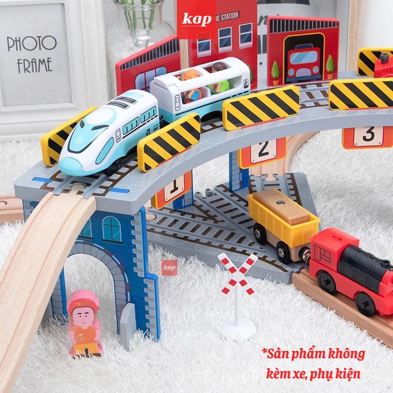 Trạm xe lửa 2 tầng (loại lớn) 17pcs, phụ kiện mô hình đường ray xe lửa gỗ