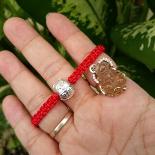 Sợi chỉ đỏ may mắn charm 12 con giáp