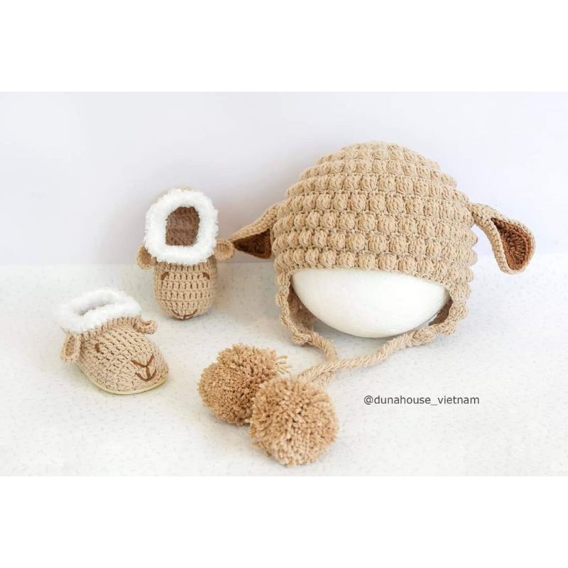 Set nón giày len handmade mẫu cừu màu beige thật xinh cho bé