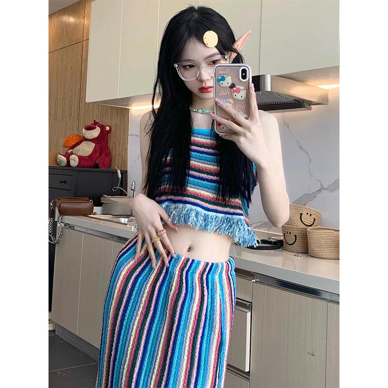 Bộ Đồ Hai Mảnh Áo Hai Dây Hở Rốn Họa Tiết Kẻ Sọc Nhiều Màu Sắc Thời Trang Quyến Rũ Cho Nữ