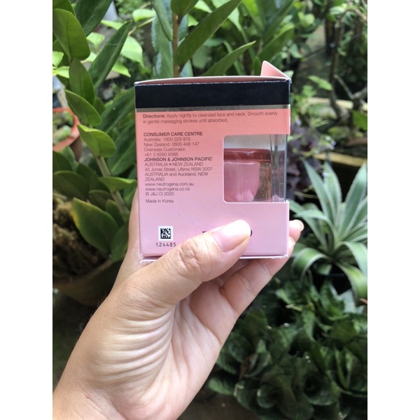 Kem dưỡng da trắng sáng Neutrogena Bright Boost Overnight Recovery Gel 50g.Hàng Úc