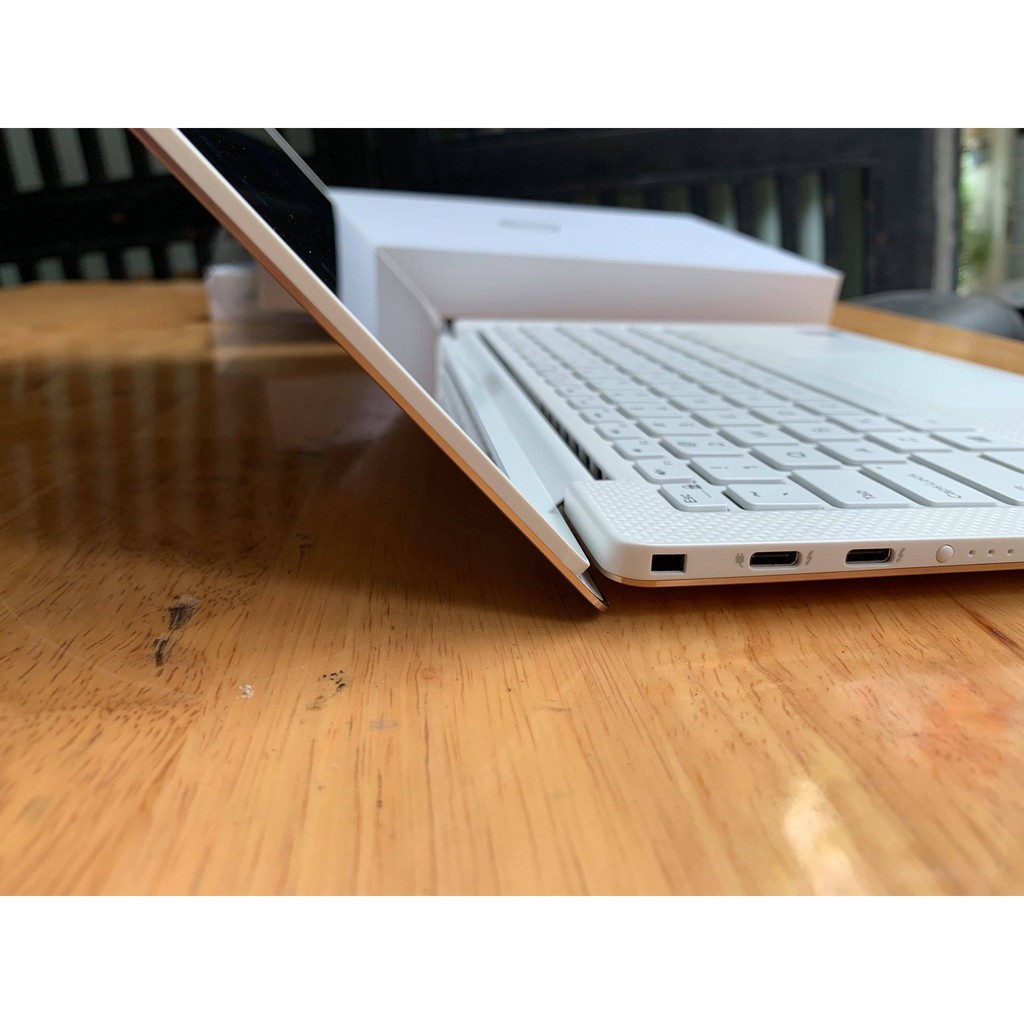 Laptop Dell XPS 9370, i7 8550u, 8G, 256G, 4K, Touch, New 100%, Fullbox | BigBuy360 - bigbuy360.vn