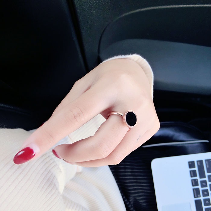 Vòng thép titan Thời trang dành cho Nữ Phiên bản Hàn Quốc Cổ điển Vòng đen bóng Vòng vàng hồng