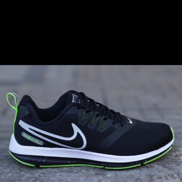 Giày Nike zoom. Running